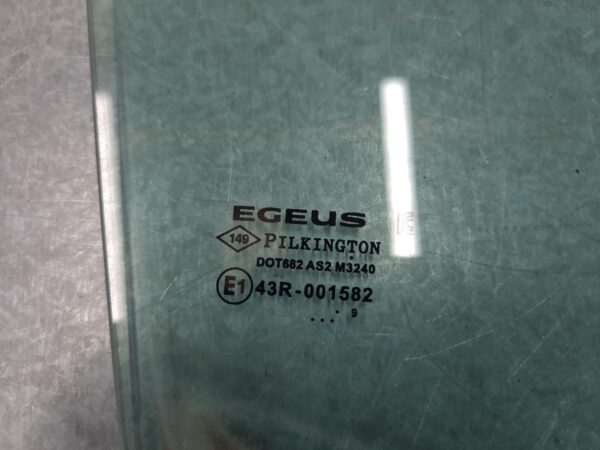 RENAULT MASTER X62 09/2011-2024 RIGHT FRONT 1/4 DOOR GLASS - Image 13