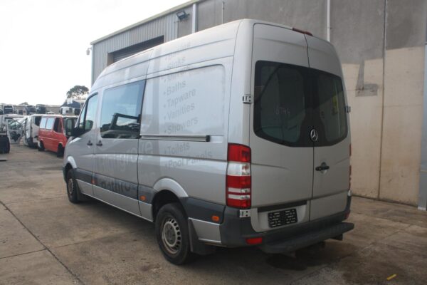 MERCEDES BENZ SPRINTER NCV3 10/2006-04/2018 LEFT GUARD LINER FRONT SECTION - Image 7