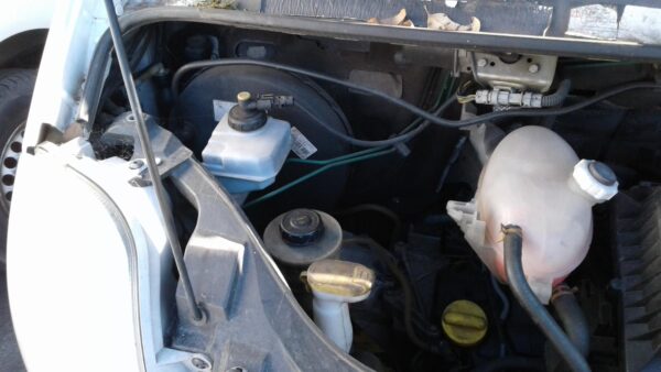 RENAULT MASTER X70 09/2004-06/2010 FUEL FILTER HOUSING ONLY - Image 20