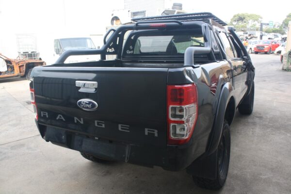 FORD RANGER 06/2011-2022 CONSOLE LID ONLY CENTRE CONSOLE MOUNTED VINYL - Image 10