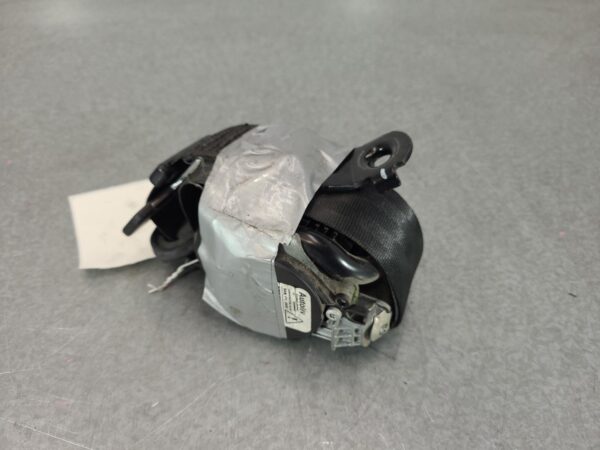 RENAULT MASTER X62 09/2011-2024 LEFT FRONT SEAT BELT ONLY - Image 3