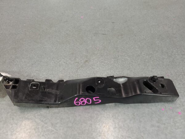 LDV DELIVER 9 07/2020-2024 LEFT HEADLIGHT BRACKET BUMPER TO GUARD - Image 2