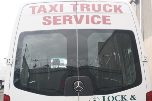 MERCEDES BENZ SPRINTER 10/2006-04/2018 RIGHT OUTER BARN DOOR HANDLE VAN - Image 27