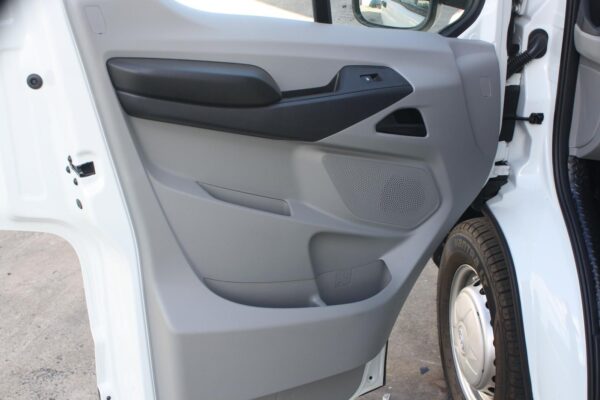 LDV DELIVER 9 07/2020-2024 POWER WINDOW SWITCH LEFT FRONT - Image 11