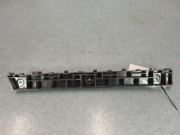 LDV DELIVER 9 07/2020-2024 BUMPER TO QUARTER PANEL BRACKET LEFT - Image 4