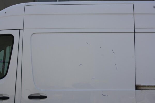 MERCEDES BENZ SPRINTER VS30 05/2018-2024 LEFT FRONT DOOR MOULDING - Image 9