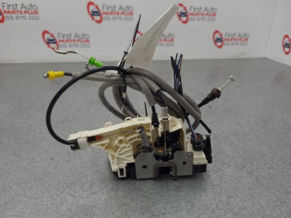 MERCEDES BENZ SPRINTER VS30 05/2018-2023 MAIN LOCK MECHANISM BARN DOOR - Image 3