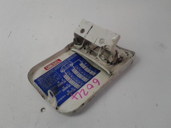 MERCEDES BENZ VITO 638 02/1998-12/2004 FUEL DOOR / FILLER VAN - Image 2