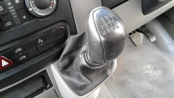 VOLKSWAGEN CRAFTER 02/2007-07/2017 RIGHT MUD FLAPS DUAL WHEEL TYPE - Image 12