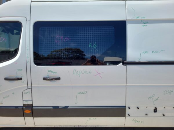 RENAULT MASTER X62 09/2011-2024 LEFT REAR BUMPER BAR END - Image 11