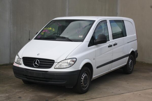 MERCEDES BENZ VITO 639 05/2004-09/2013 LEFT SLIDING DOOR ROLLER CENTRE - Image 2