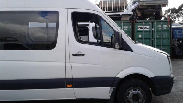 VOLKSWAGEN CRAFTER 02/2007-07/2017 RIGHT MUD FLAPS DUAL WHEEL TYPE - Image 9