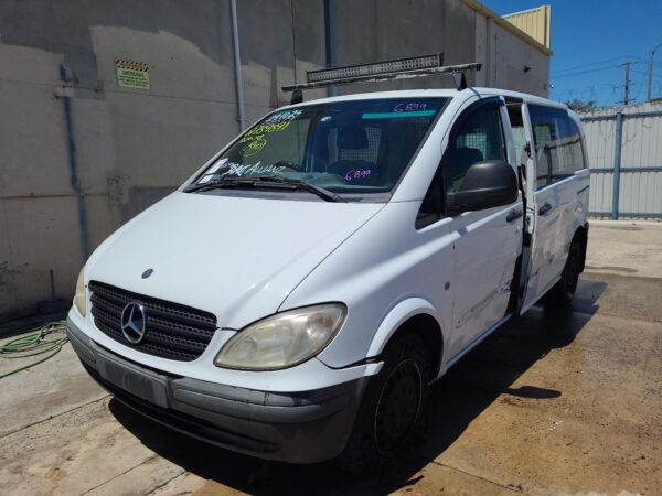 MERCEDES BENZ VITO 639 04/2004-02/2015 RIGHT REAR DOOR WINDOW - Image 16