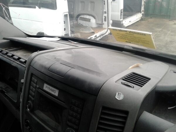 MERCEDES SPRINTER NCV3 10/2006-04/2018 DISPLAY/CONTROL & HEAD UNIT - Image 9