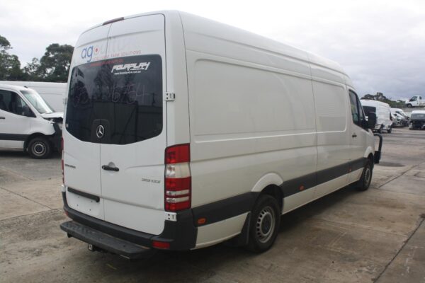 MERCEDES BENZ SPRINTER NCV3 10/2006-04/2018 LEFT TAILLIGHT VAN/BUS - Image 28