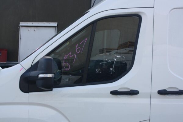 LDV DELIVER 9 07/2020-2024 UPPER LEFT SLIDING DOOR RUNNER - Image 10