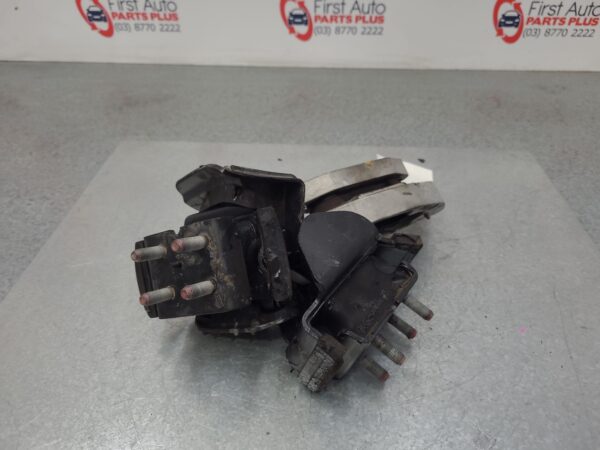 LDV DELIVER 9 07/2020-2024 ENGINE AND TRANSMISSION MOUNT SET - Image 2