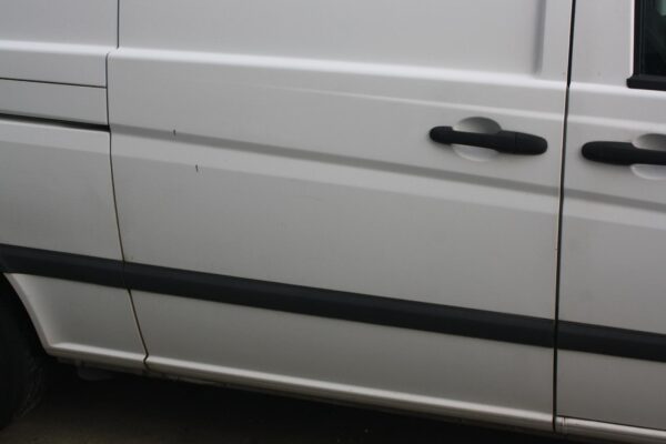 MERCEDES BENZ VITO 639 10/2013-02/2015 RIGHT SLIDING DOOR ROLLER LOWER - Image 10