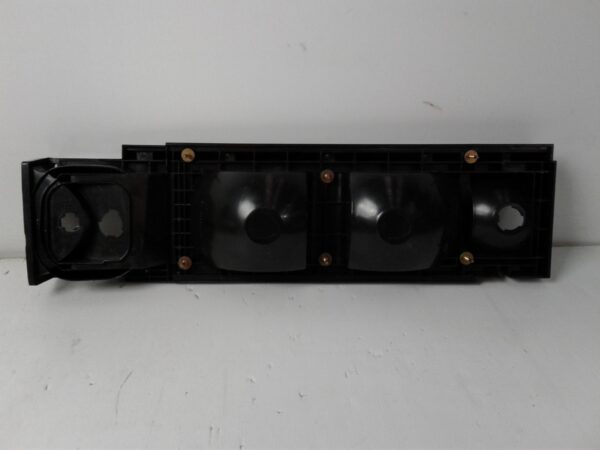 FORD FAIRLANE ZJ 05/1979-3/1982 LEFT TAILLIGHT GLOBE HOLDER - Image 4