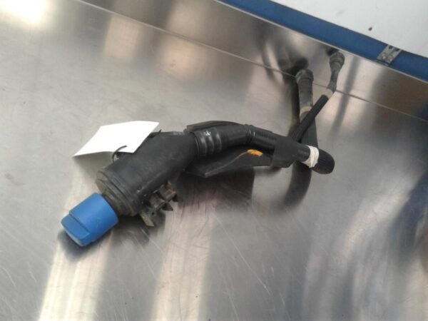 VOLKSWAGEN CRAFTER SY1 08/2017-2024 ADBLUE FILLER NECK AND CAP - Image 4