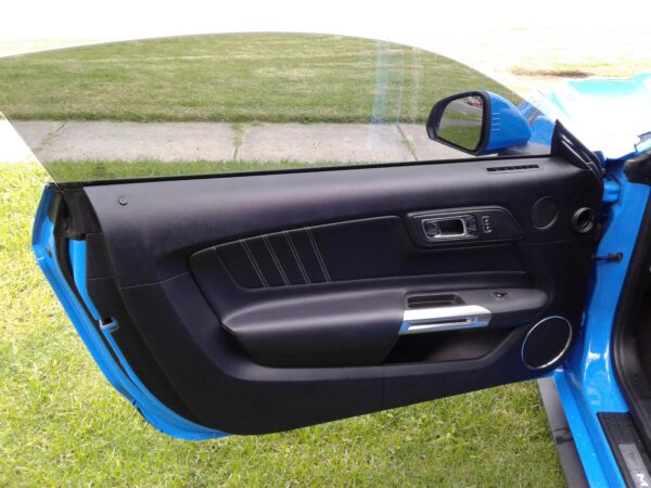 FORD MUSTANG S550 08/2015-04/2023 LEFT FRONT DOOR SEAL RUBBER ON BODY - Image 32