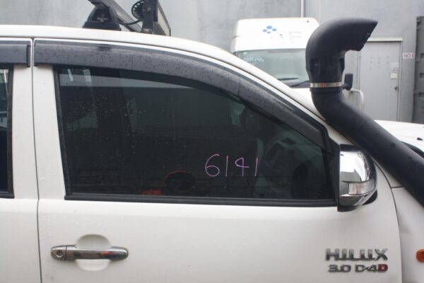 TOYOTA HILUX 07/2011-08/2015 LEFT GUARD FLASHER REPEATER - Image 8