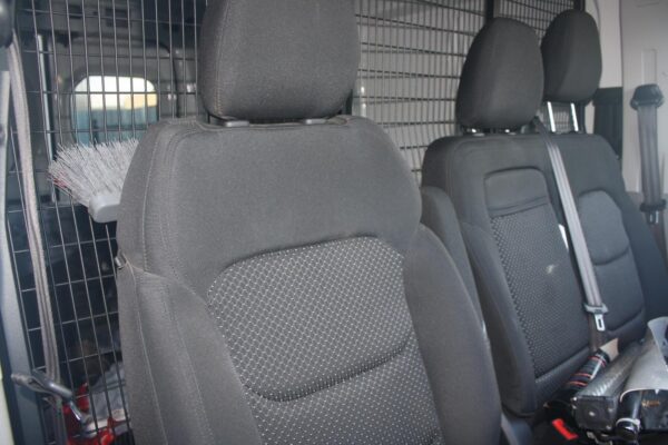 LDV DELIVER 9 07/2020-2024 UPPER LEFT SLIDING DOOR RUNNER - Image 19