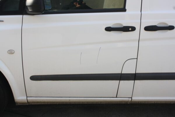 MERCEDES BENZ VITO 639 10/2013-02/2015 LEFT SLIDING DOOR ROLLER CENTRE - Image 9