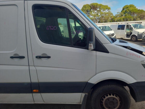 MERCEDES BENZ SPRINTER NCV3 10/2006-04/2018 RIGHT SLIDING DOOR RUBBER SEAL - Image 19