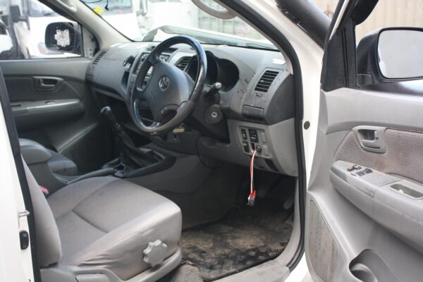 TOYOTA HILUX 03/2005-08/2015 STEERING COLUMN WITH KEY - Image 10