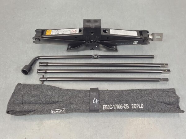 FORD RANGER 2011-2022 JACK/TOOL KIT PX, 06/11-04/22
