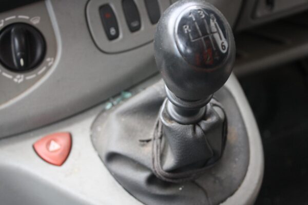 RENAULT TRAFIC X83 04/2004-04/2007 WASHER BOTTLE - Image 9