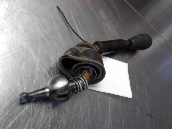 TOYOTA HILUX 03/2005-08/2015 TRANSFER CASE SHIFTER MANUAL T/M 4WD - Image 2