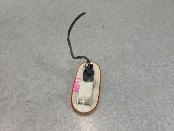 MERCEDES BENZ SPRINTER 05/2018-2024 LEFT PILLAR MOULD REPEATER AND PLUG ONLY - Image 2