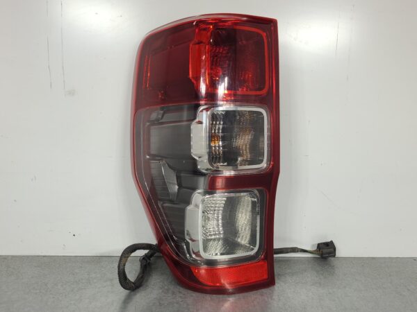 FORD RANGER 2011-2018 LEFT TAILLIGHT PX SERIES 1-2, UTE, WILDTRAK, 06/11-06/18