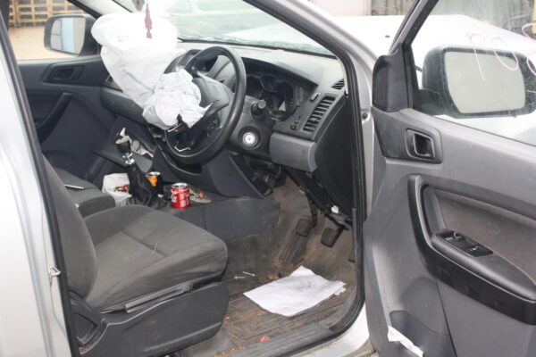 FORD RANGER PX SERIES 1-3 08/2014-2022 STEREO DISPLAY UNIT ONLY 3.5in - Image 8