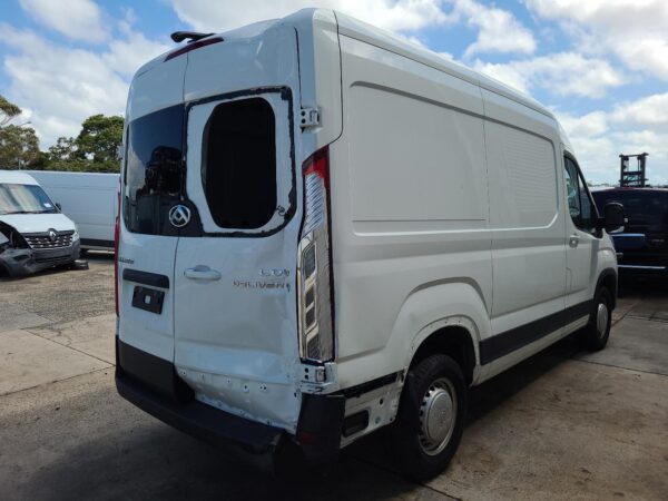 LDV DELIVER 9 2020-2024 BODY/DOOR MOULD LEFT FRONT DOOR MOULD REAR - Image 6