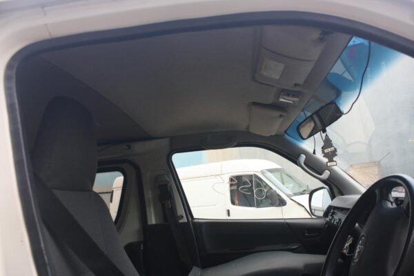 TOYOTA HIACE TRH/KDH 03/2005-04/2019 COURTESY LIGHT FRONT - Image 20