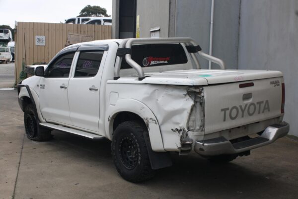 TOYOTA HILUX 02/2005-08/2015 WASHER BOTTLE - Image 3