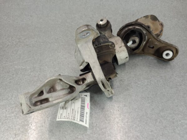 RENAULT TRAFIC X82 01/2015-2024 MOUNT FULL SET - Image 6