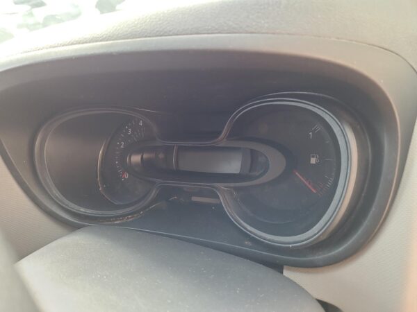 RENAULT TRAFIC X82 01/2015-09/2022 STEERING WHEEL VINYL - Image 10