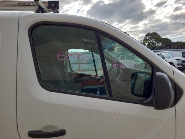 RENAULT TRAFIC X82 01/2015-09/2022 STEERING WHEEL VINYL - Image 6