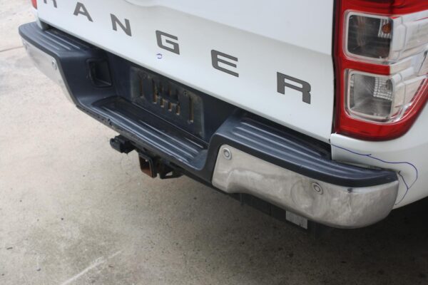 FORD RANGER PX 06/2011-04/2022 TAILGATE HANDLE CHROME W/ LOCKING TYPE - Image 6