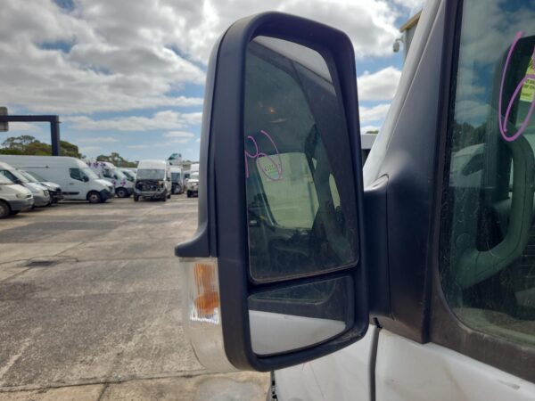 MERCEDES SPRINTER 2006-2018 BONNET RELEASE VAN 10/06-04/18 - Image 18