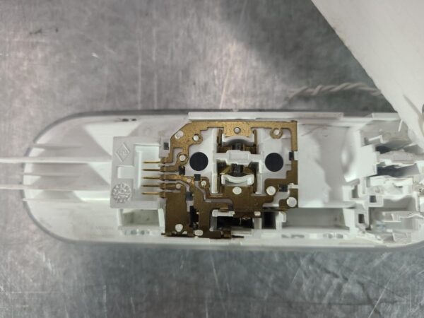 RENAULT TRAFIC 2015-2024 COURTESY LIGHT FRONT, X82, 01/15- - Image 4