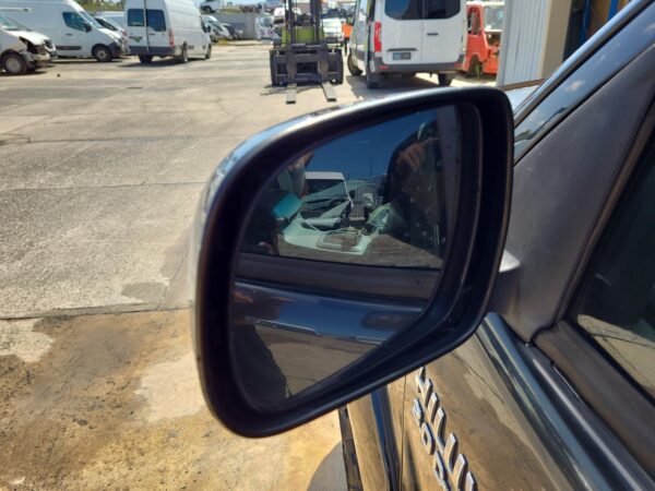 TOYOTA HILUX 2005-2011 CONSOLE CENTRE CONSOLE LID ONLY, PLASTIC, LIGHT GREY, 03/ - Image 32