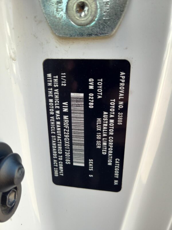 TOYOTA HILUX 2011-2015 COURTESY LIGHT CENTRE, 07/11-08/15 - Image 30