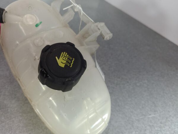 RENAULT TRAFIC 2015-2022 OVERFLOW BOTTLE X82, DIESEL, 1.6, 01/15-09/22 - Image 5