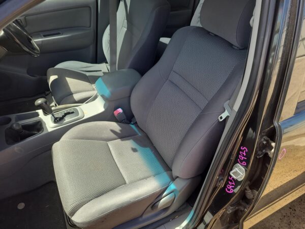 TOYOTA HILUX 2005-2015 ABS SENSOR LH FRONT, NON VSC, LOOM TYPE, 03/05-08/15 - Image 10