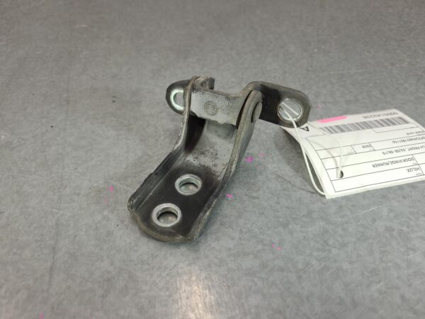 TOYOTA HILUX 2005-2015 DOOR HINGE/RUNNER UPPER, LH FRONT, 03/05-08/15 - Image 3